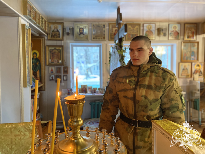 Военнослужащие Центра подготовки личного состава Северо-Западного округа Росгвардии встретили Рождество Христово