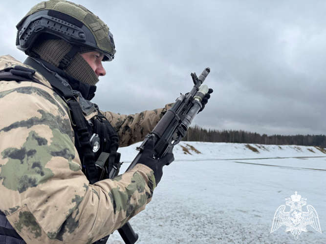 Сотрудники сыктывкарского и воркутинского ОМОН совершенствовали навыки в полевых условиях