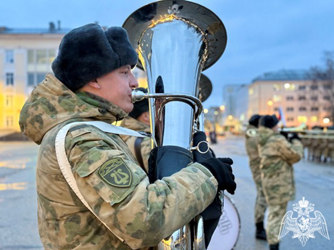 В Сыктывкаре военнослужащие Росгвардии участвуют в репетиции торжественного шествия ко Дню Победы