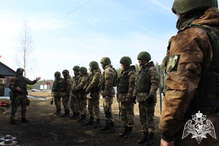 В Сыктывкаре с военнослужащими по призыву проведены практические занятия по специальной подготовке 