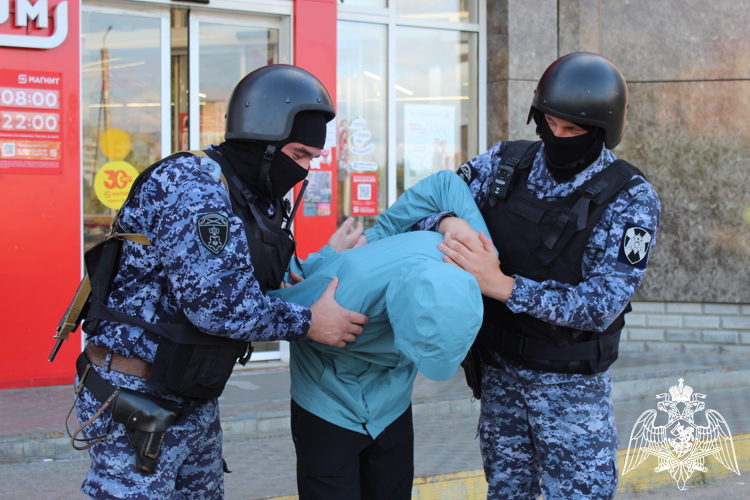 В Коми сотрудники вневедомственной охраны предотвратили  хищение товаров в магазинах
