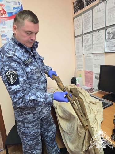Житель Емвы обнаружил на рыбалке три ружья и сдал их в Росгвардию