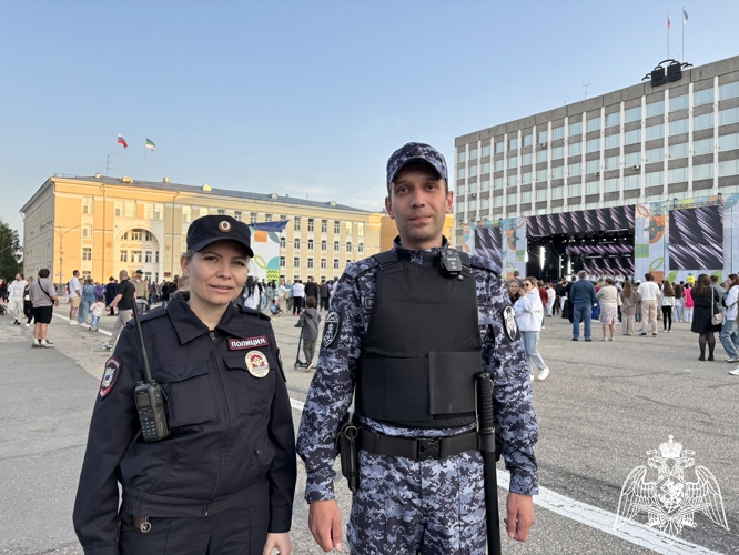 Росгвардейцы обеспечивают охрану правопорядка в период празднования Дня России и Дня города Сыктывкара