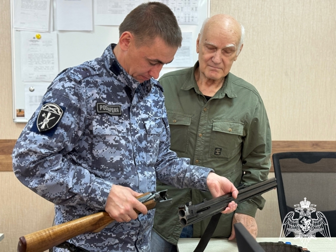 Жители Коми активно участвуют в передаче своего оружия и боеприпасов для нужд СВО