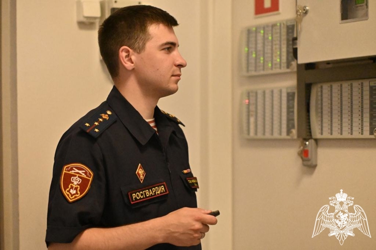В Сыктывкаре сотрудники Росгвардии проверяют готовность образовательных организаций к началу учебного года