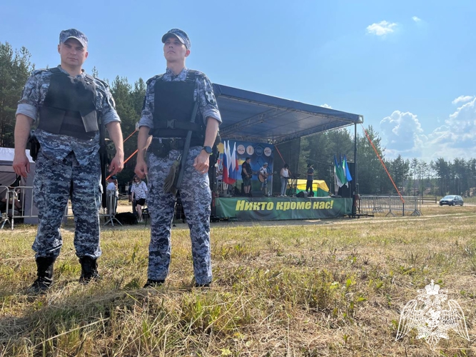 В Коми росгвардейцы обеспечили безопасность мероприятий, посвященных Дню воздушно-десантных войск