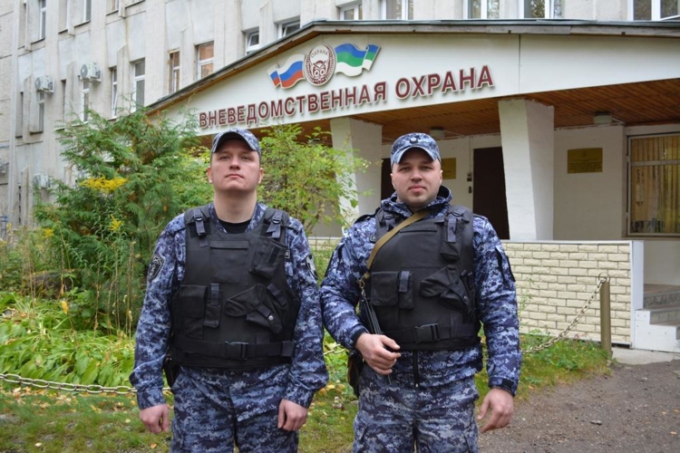 Сыктывкарские росгвардейцы задержали мужчину, подозреваемого в поджоге жилого дома