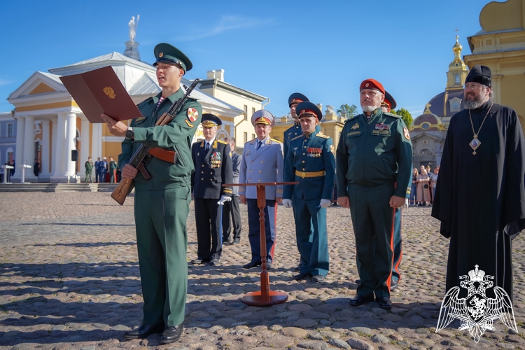 Первокурсники из Республики Коми приняли Военную присягу в Военной академии Росгвардии в Санкт-Петербурге 