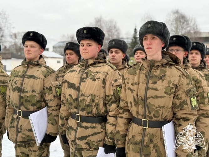 В Сыктывкаре военнослужащие по призыву успешно прошли обучение по инженерным специальностям