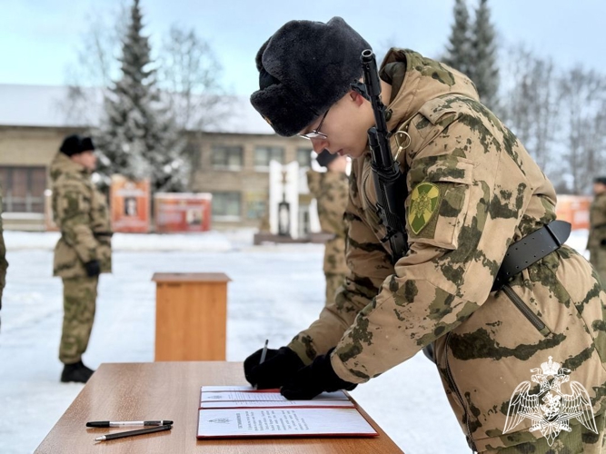 Призывники из Карелии и Мурманска приняли военную присягу в Сыктывкаре 