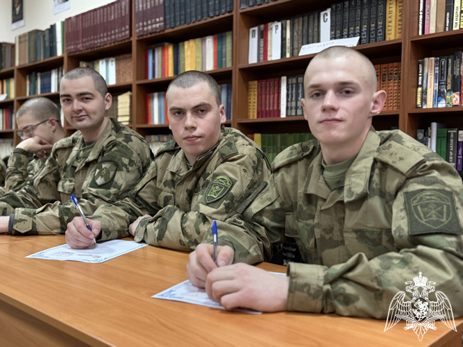 Военнослужащие по призыву Центра подготовки личного состава присоединились к ведомственной акции «С любовью к маме»