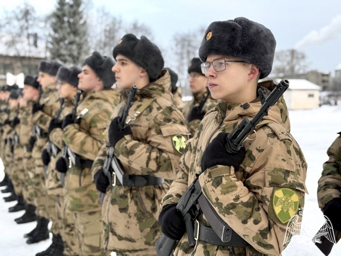 Призывники из Карелии и Мурманска приняли военную присягу в Сыктывкаре 