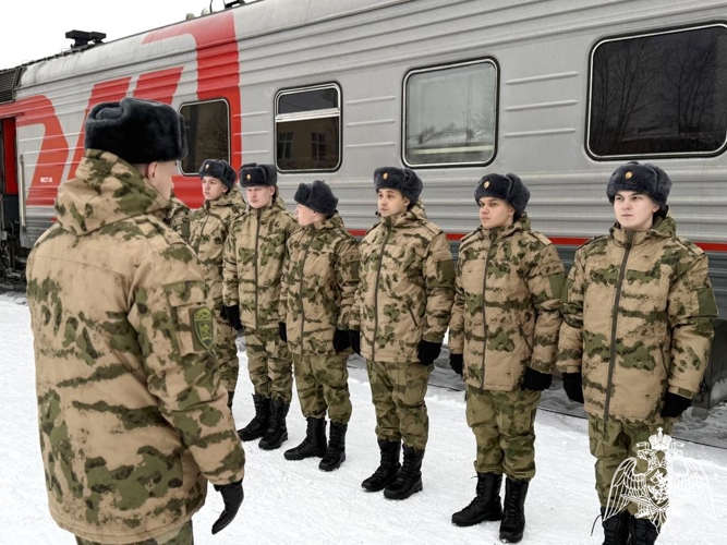 Более ста призывников из Республики Коми отправились служить в воинские части Росгвардии