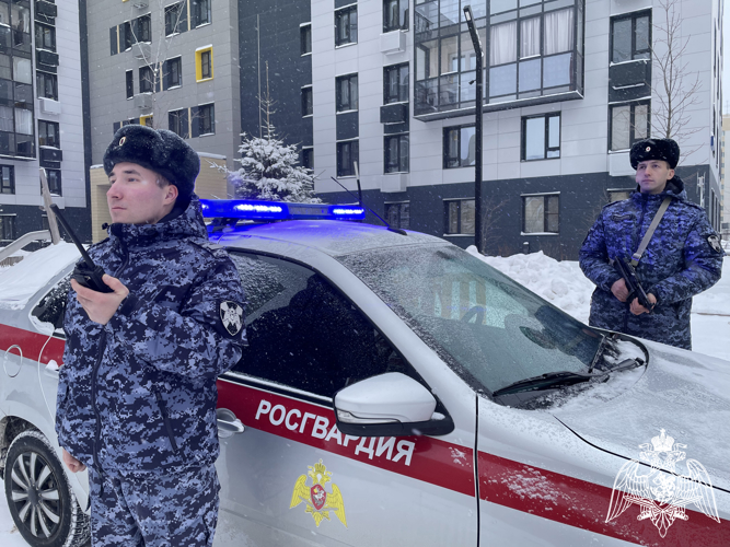 В Печоре сотрудники отдела вневедомственной охраны задержали женщину за нападение на администратора гостиницы