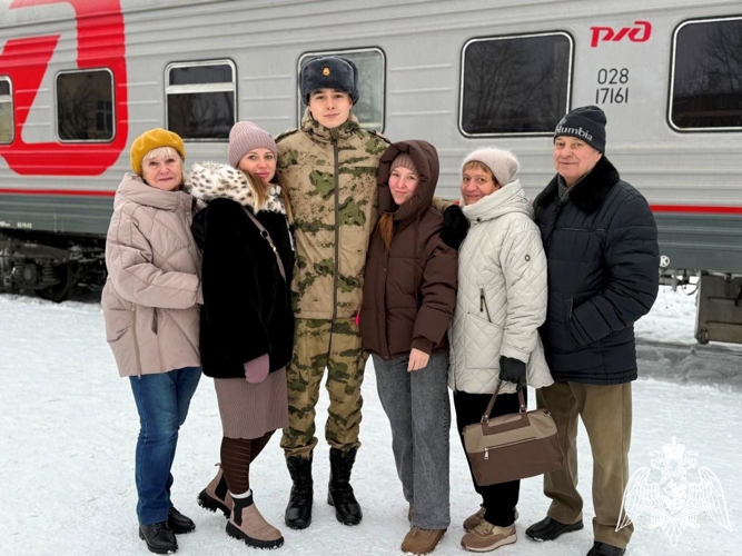 Более ста призывников из Республики Коми отправились служить в воинские части Росгвардии
