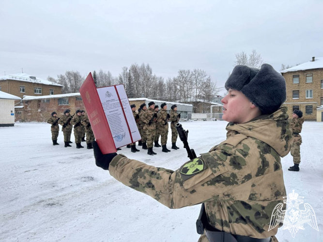В Сыктывкаре более ста призывников приняли военную присягу