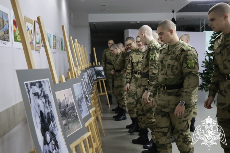 В Сыктывкаре военнослужащие по призыву стали участниками патриотического форума «Герои Родины моей»