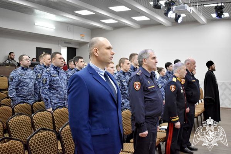 В Сыктывкаре состоялось торжественное мероприятие, посвящённое выпуску сотрудников вневедомственной охраны Росгвардии