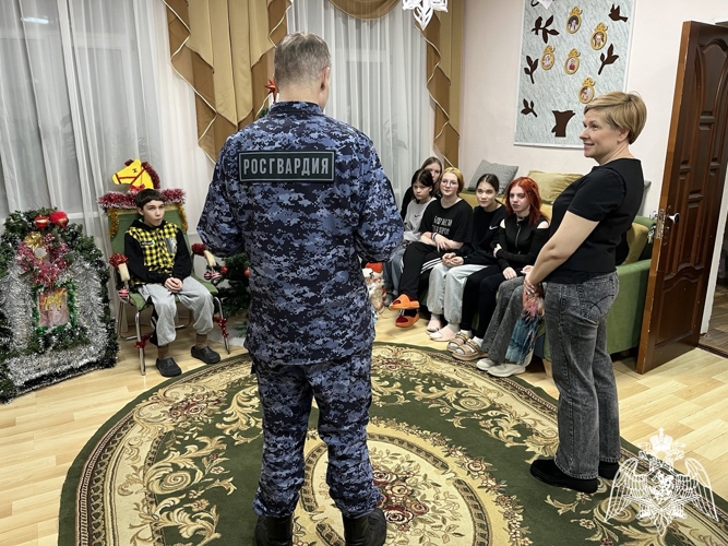 Росгвардейцы Печоры и Сосногорска приняли участие в акции «Росгвардейский Дед Мороз»