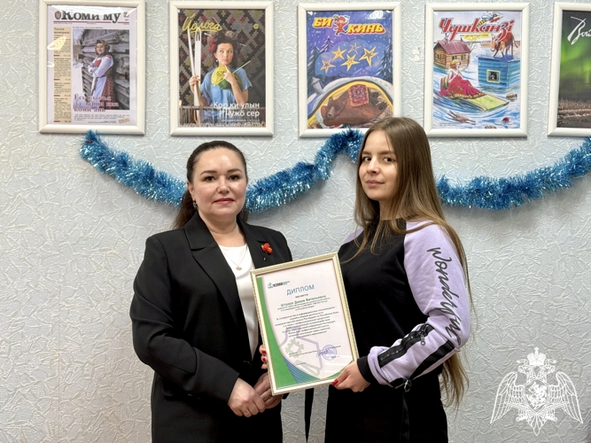 Журналисты печатного издания «Коми му» поздравили пресс-службу региональной Росгвардии с профессиональным праздником