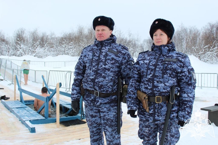 В Республике Коми росгвардейцы обеспечивают охрану общественного порядка во время празднования Крещения Господня