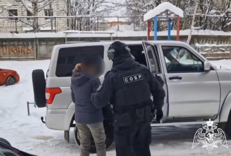 При силовой поддержке спецназа Росгвардии задержана подозреваемая в финансировании терроризма