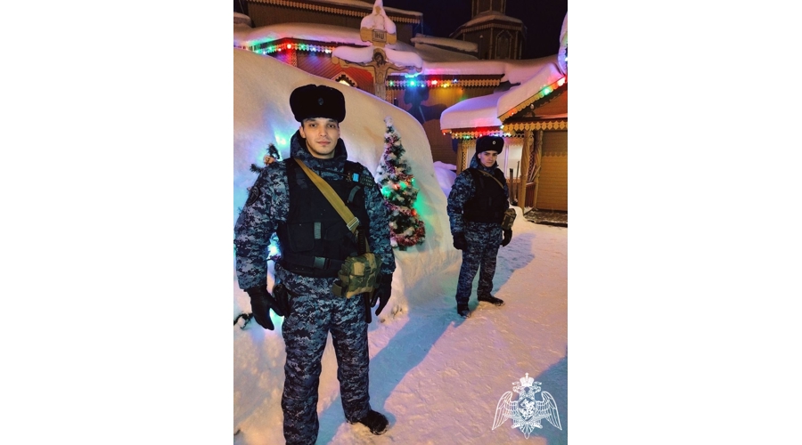 В Республике Коми росгвардейцы обеспечивают охрану общественного порядка во время празднования Крещения Господня