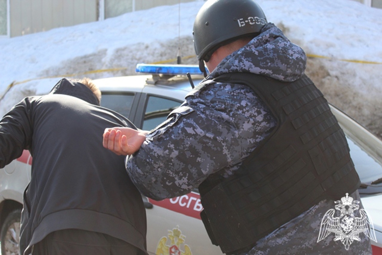 В Сыктывкаре состоялся региональный конкурс профессионального мастерства среди сотрудников вневедомственной охраны Росгвардии