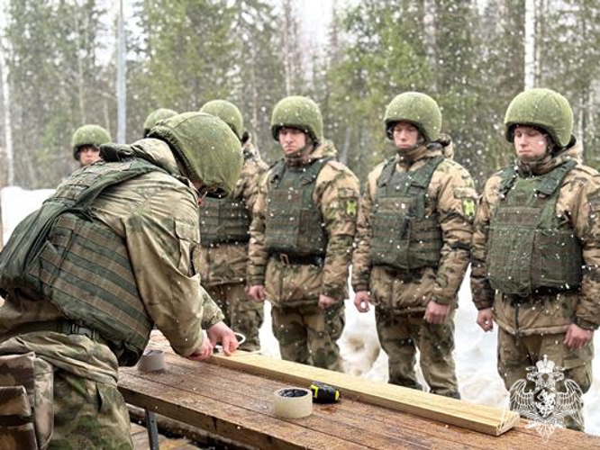 Практические занятия по специальной подготовке прошли в Сыктывкаре для военнослужащих по призыву