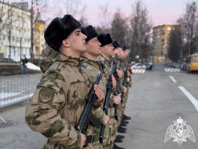 В Сыктывкаре военнослужащие Росгвардии готовятся к торжественному шествию в честь 81-й годовщины Победы