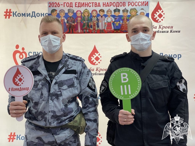 В Сыктывкаре сотрудники Росгвардии пополнили банк донорской крови в Национальный день донора