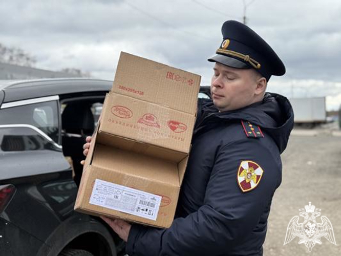 Росгвардия Коми совместно с представителями Совета Федерации, Госдумы и партии «Единой России» навестили воспитанников Республиканского Кочпонского интерната