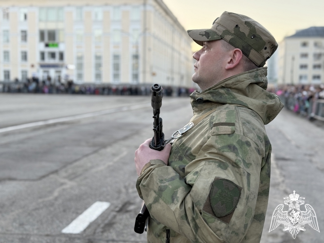 В Сыктывкаре росгвардейцы приняли участие в очередной репетиции праздновании Дня Победы