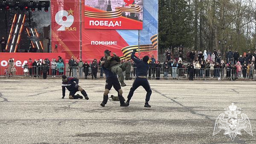 В Сыктывкаре росгвардейцы в День Победы приняли участие в тематических площадках