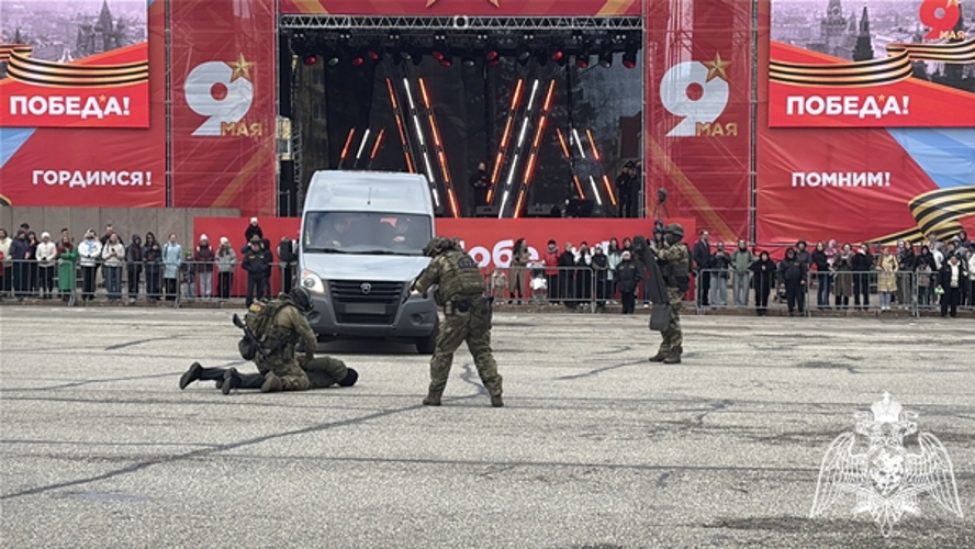 В Сыктывкаре росгвардейцы в День Победы приняли участие в тематических площадках