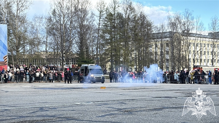 В Сыктывкаре росгвардейцы в День Победы приняли участие в тематических площадках