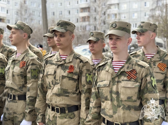 В Сыктывкаре росгвардейцы организовали праздник для ветерана в честь Дня Победы