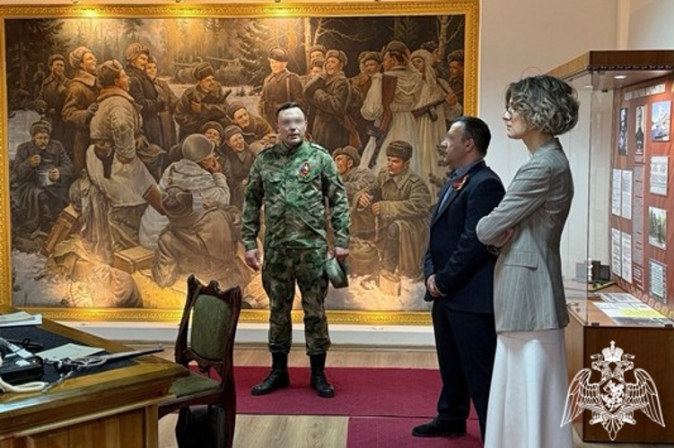 Начальник Центра подготовки личного состава Северо-Западного округа Росгвардии провел рабочую встречу с депутатом Госдумы Марией Бутиной