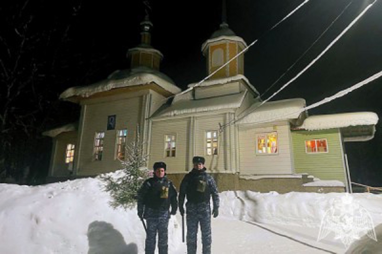 В Республике Коми росгвардейцы обеспечили безопасность в период празднования Рождества Христова 