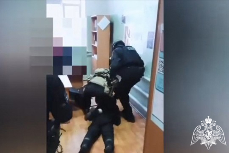 Спецназ Росгвардии оказал силовую поддержку в задержании похитителей комплектующих с железнодорожного предприятия в Коми