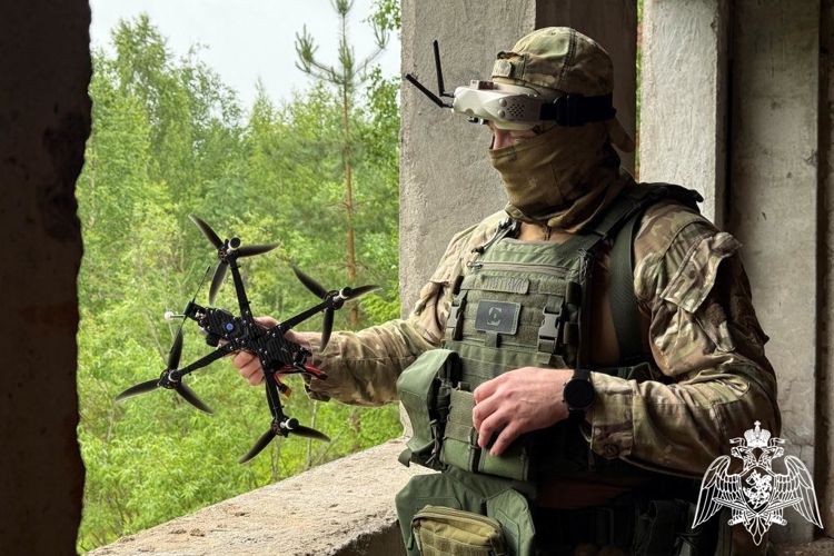 Сотрудники ОМОН «Зырянин» совершенствовали профессиональные навыки в ходе полевых занятий