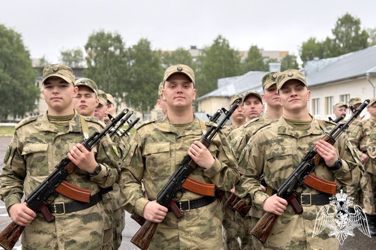В столице Республики Коми состоялась торжественная церемония принятия присяги военнослужащими по призыву