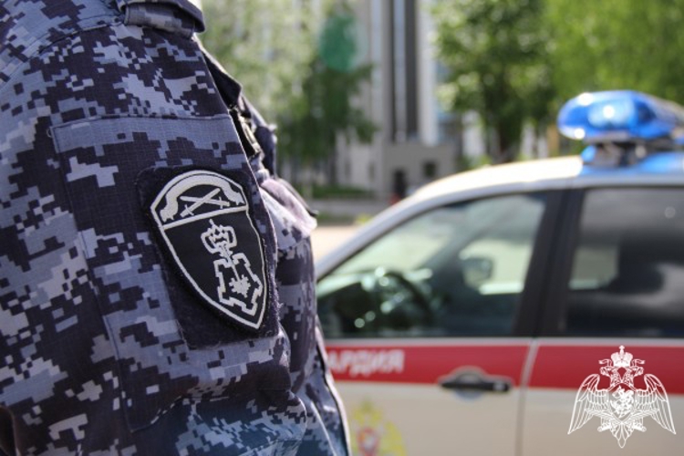 В Коми росгвардейцы выезжали по сигналу тревога в медицинские учреждения 
