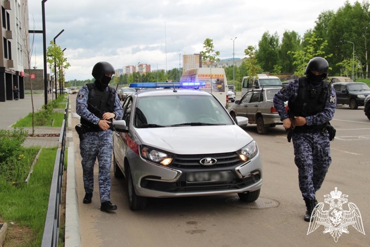 В Сыктывкаре проведена совместная тренировка Росгвардии и службы скорой медицинской помощи по отработке действий в нештатной ситуации