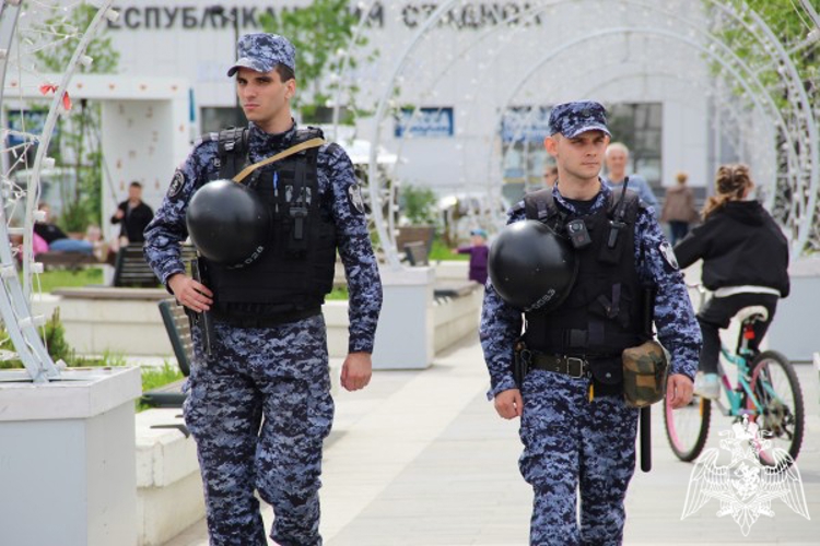 В Усть-Вымском районе росгвардейцы задержала необычного покупателя