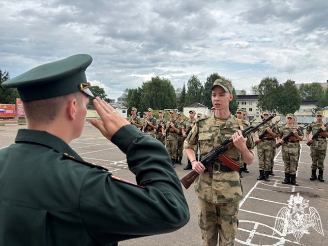 В Сыктывкаре состоялась торжественная присяга для военнослужащих по призыву в Центре подготовки личного состава Росгвардии