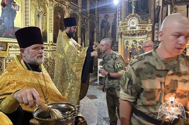 В Сыктывкаре росгвардейцы приняли участие в молебне в рамках Дня Крещения Руси и Дня святого равноапостольного князя Владимира