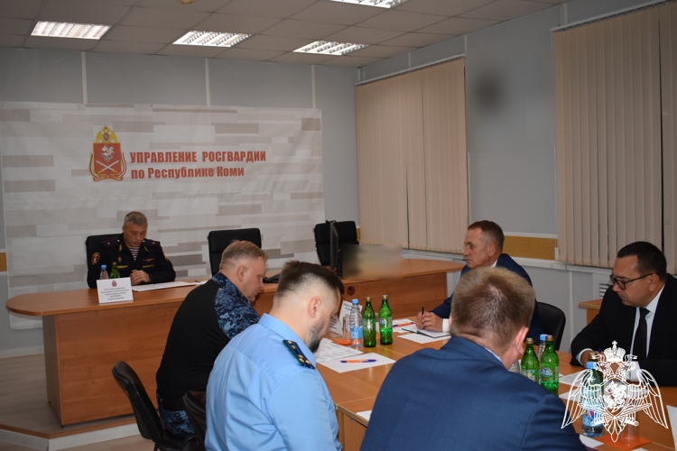 В Управлении Росгвардии по Республике Коми прошло заседание оперативного штаба к Единому дню голосования и Дню знаний