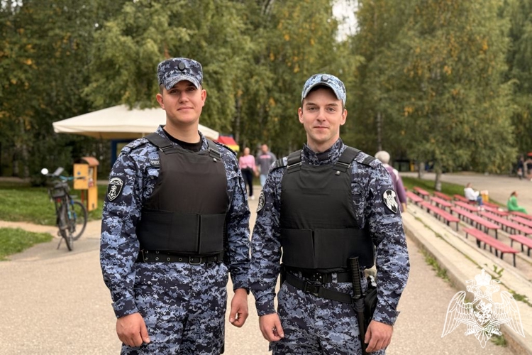 Росгвардейцы обеспечили безопасность граждан в рамках празднования 105-й годовщины со дня образования Республики Коми