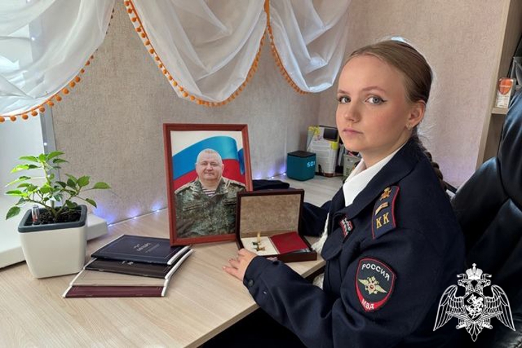  «Память сердца»: в Сыктывкаре почтили память офицера Росгвардии, отдавшего жизнь за своих бойцов